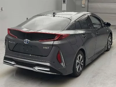Toyota Prius PHV