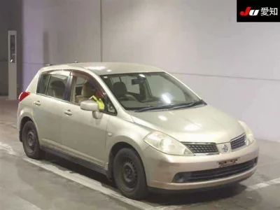NISSAN TIIDA