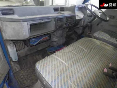 MITSUBISHI CANTER