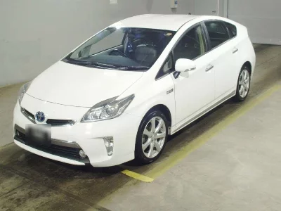 Toyota Prius PHV