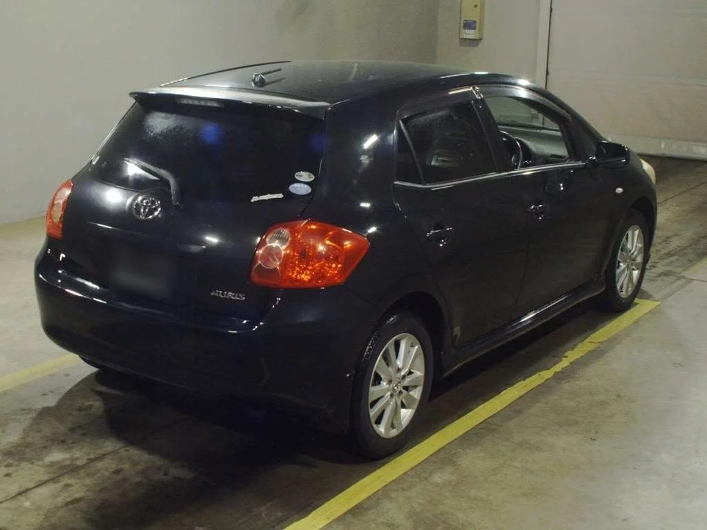 Toyota Auris  с аукциона в Японии