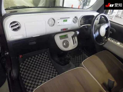Daihatsu Mira Cocoa