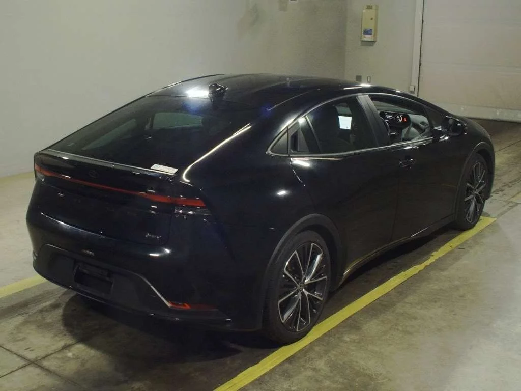 Toyota Prius  с аукциона в Японии