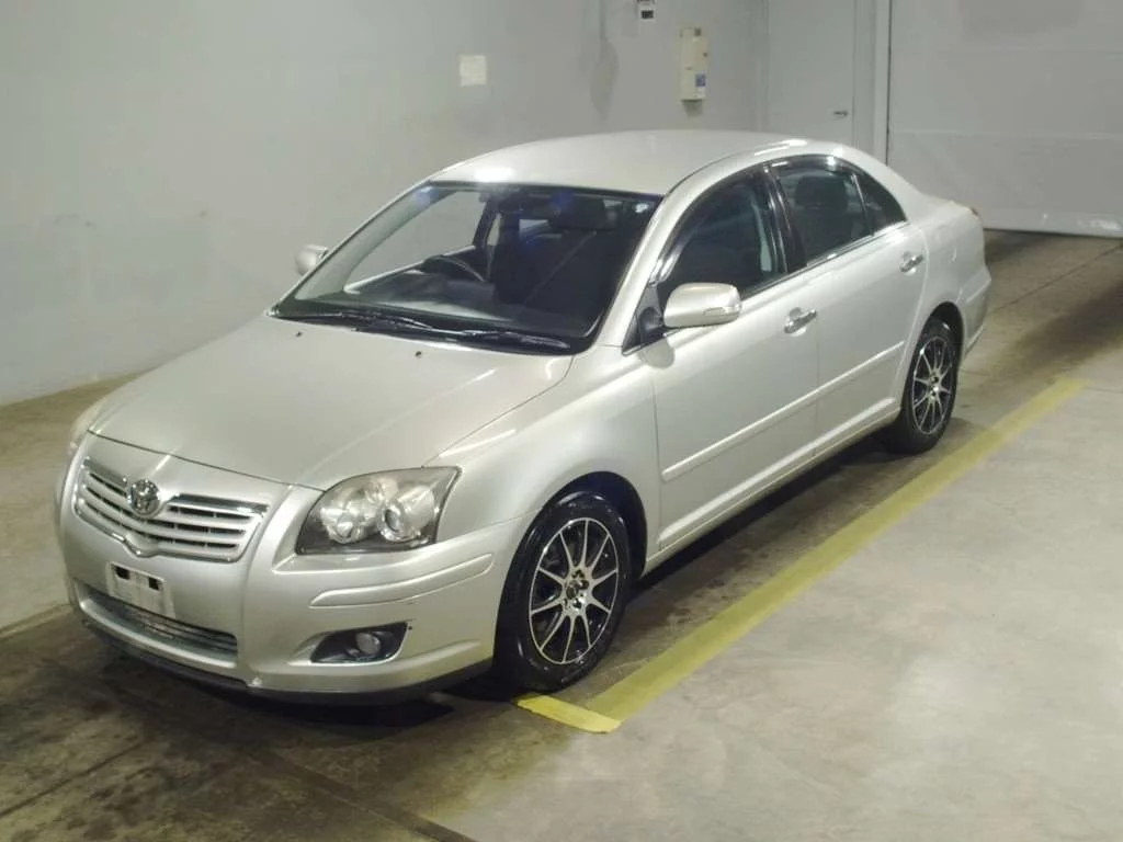 Toyota Avensis  с аукциона в Японии