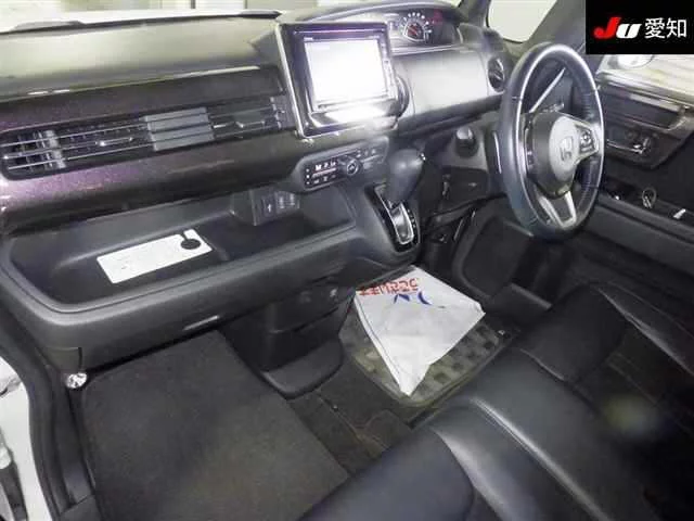 Honda N BOX CUSTOM  с аукциона в Японии