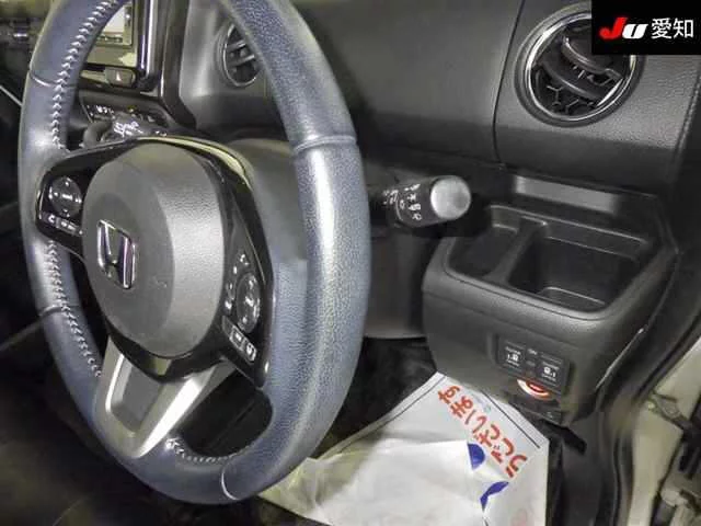 Honda N BOX CUSTOM  с аукциона в Японии