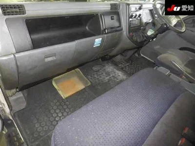 MITSUBISHI CANTER