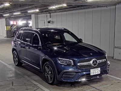 MERCEDES BENZ GLB