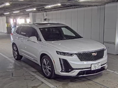 CADILLAC XT6