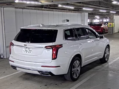 CADILLAC XT6