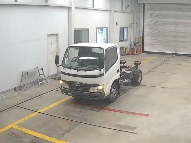 Toyota ToyoAce  с аукциона в Японии