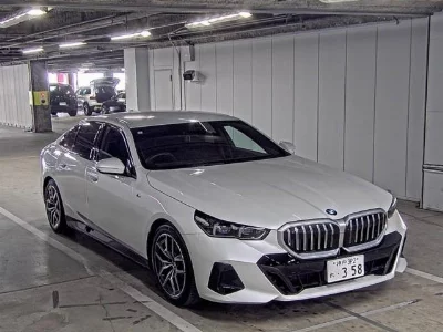 BMW 5 SERIES
