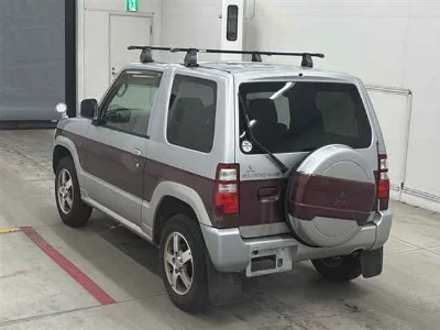 MITSUBISHI PAJERO MINI