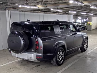 LAND ROVER DEFENDER