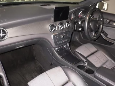 MERCEDES BENZ GLA