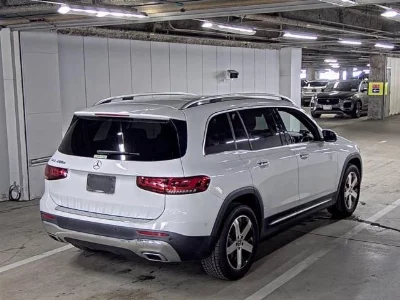 MERCEDES BENZ GLB