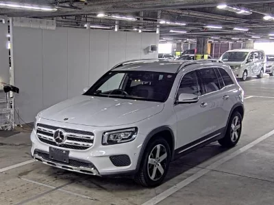 MERCEDES BENZ GLB