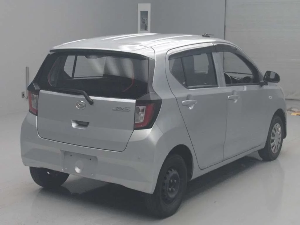 Daihatsu Mira e:S  с аукциона в Японии