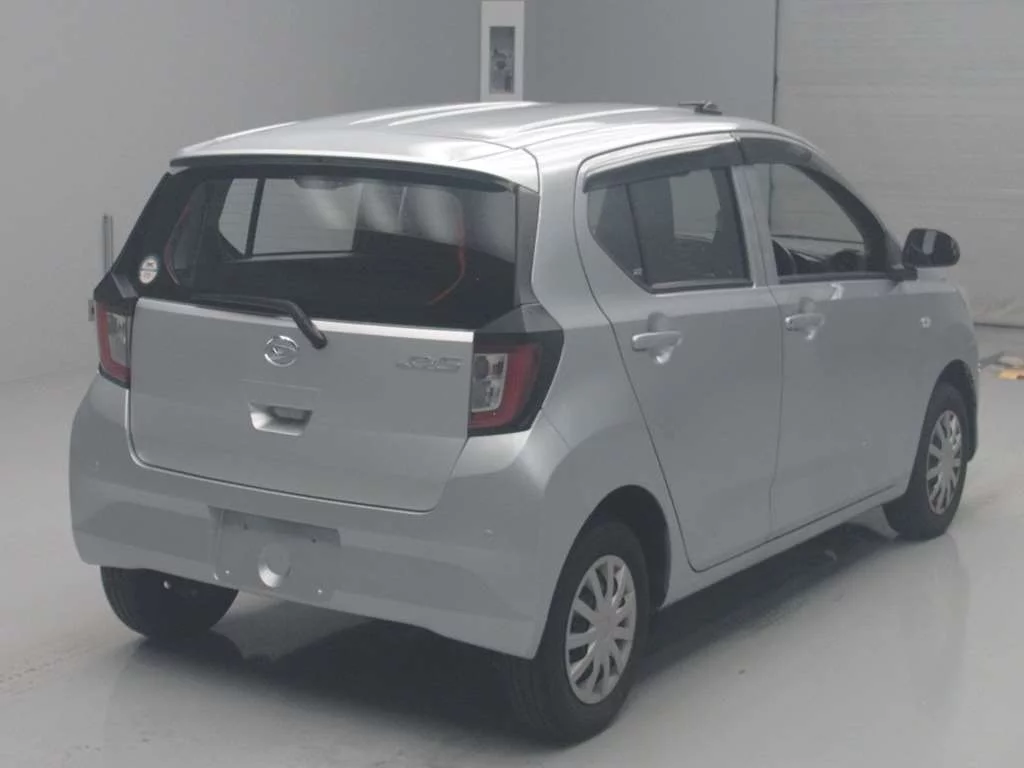 Daihatsu Mira e:S  с аукциона в Японии