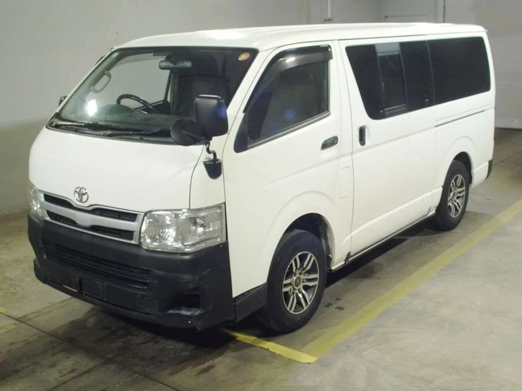 Toyota RegiusAce  с аукциона в Японии
