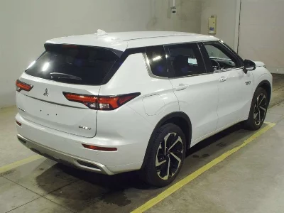 MITSUBISHI OUTLANDER PHEV