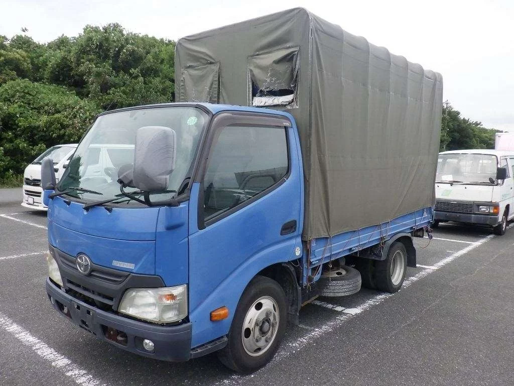 Toyota Dyna  с аукциона в Японии