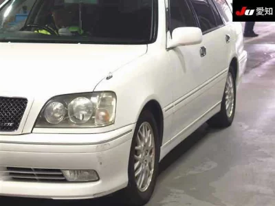 Toyota Crown Estate