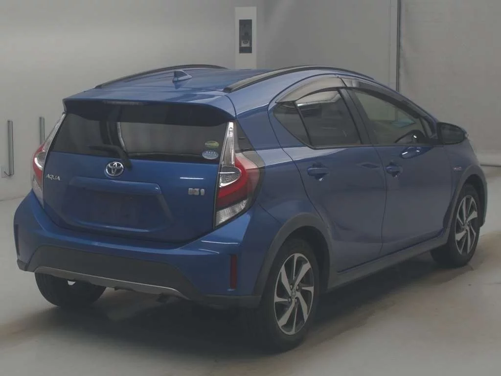 Toyota Aqua  с аукциона в Японии