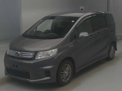 Honda FREED SPIKE HYBRID