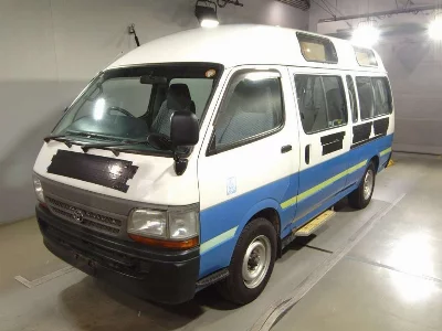 Toyota HiAce Commuter