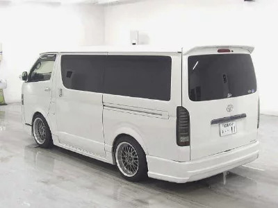 Toyota HiAce Van