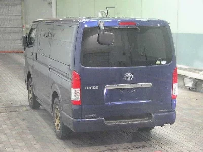 TOYOTA HIACE VAN