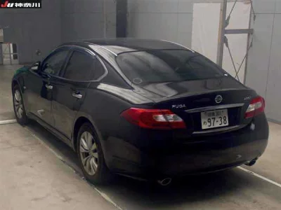 NISSAN FUGA