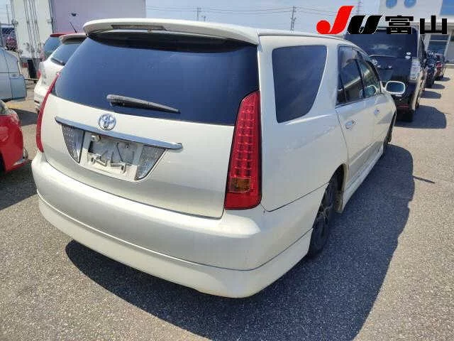 Toyota Mark II Wagon Blit  с аукциона в Японии