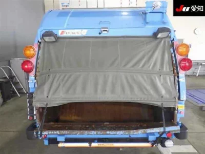 MITSUBISHI CANTER