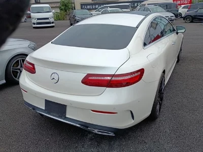 MERCEDES BENZ E CLASS