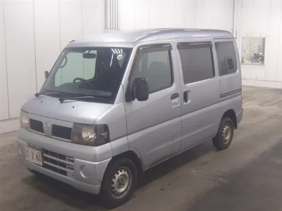 NISSAN CLIPPER VAN