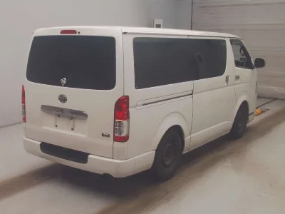Toyota HiAce Van