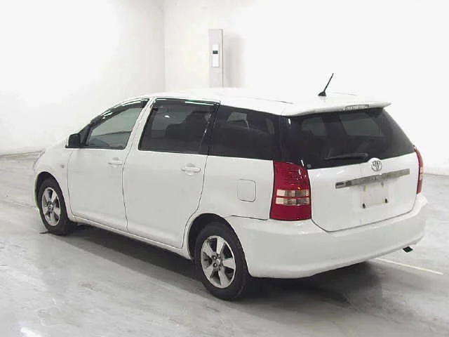 Toyota Wish  с аукциона в Японии