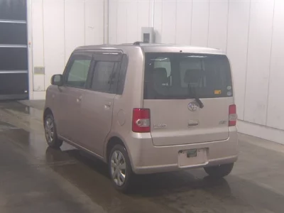 Toyota Pixis Space
