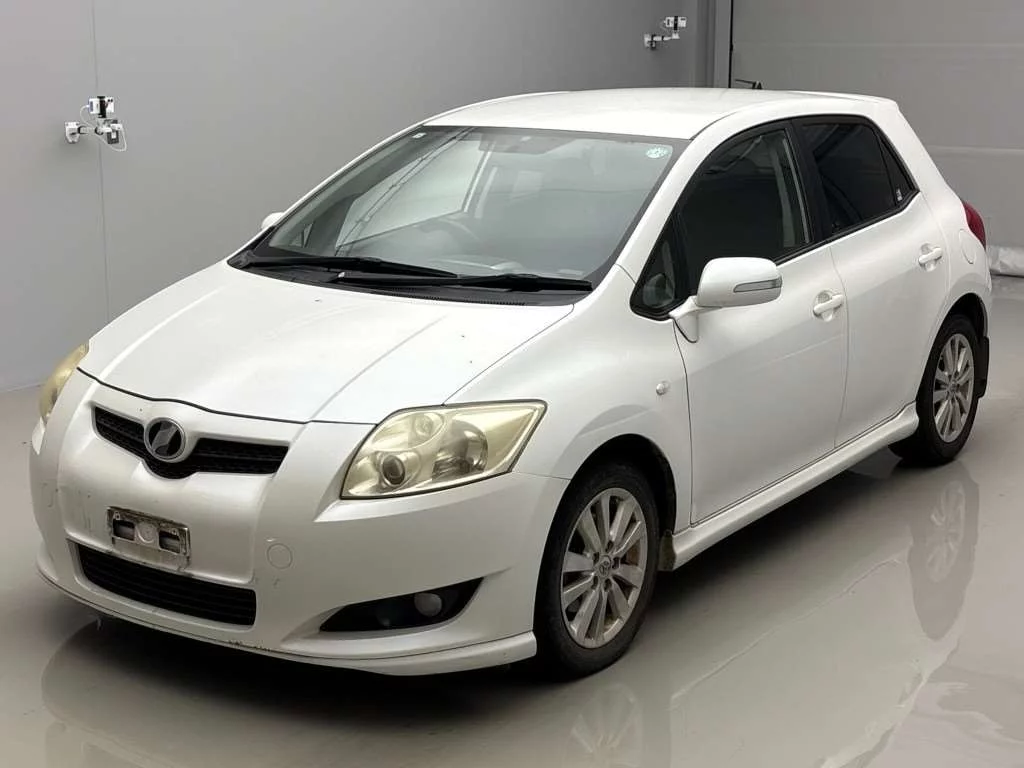Toyota Auris  с аукциона в Японии