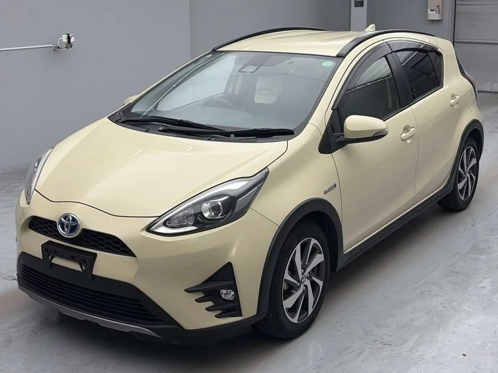 Toyota Aqua  с аукциона в Японии