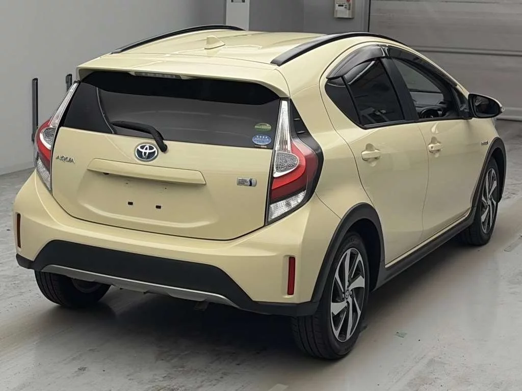 Toyota Aqua  с аукциона в Японии