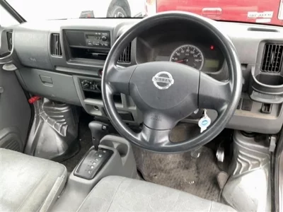 NISSAN CLIPPER VAN
