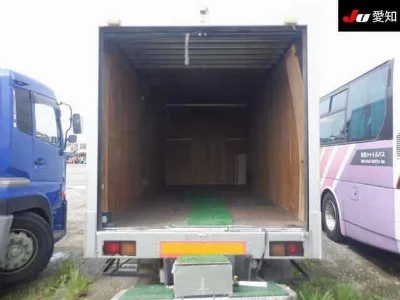 ISUZU FORWARD