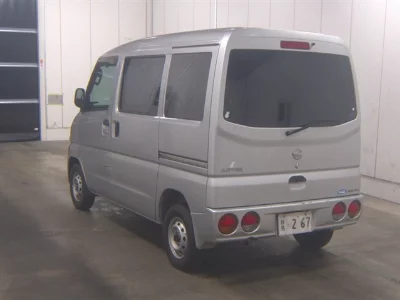 NISSAN CLIPPER VAN