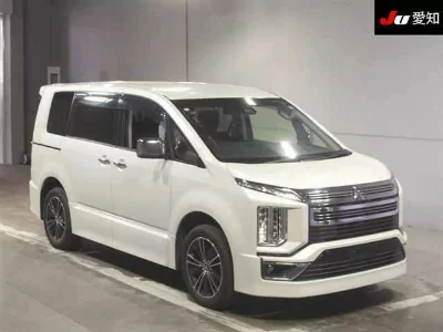MITSUBISHI DELICA D:5