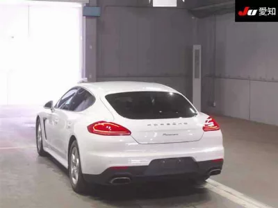 PORSCHE PANAMERA