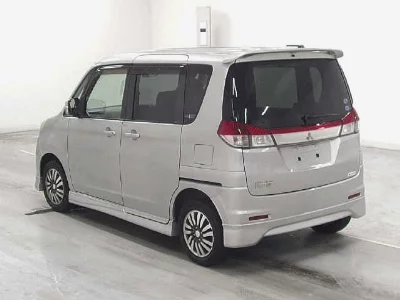 MITSUBISHI DELICA D:2