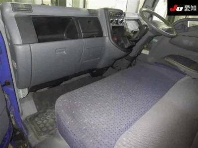 MITSUBISHI CANTER